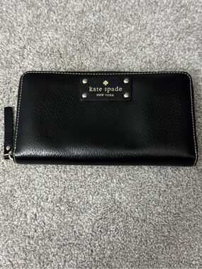 kate spade Black Leather Zip Wallet with Gold Logo